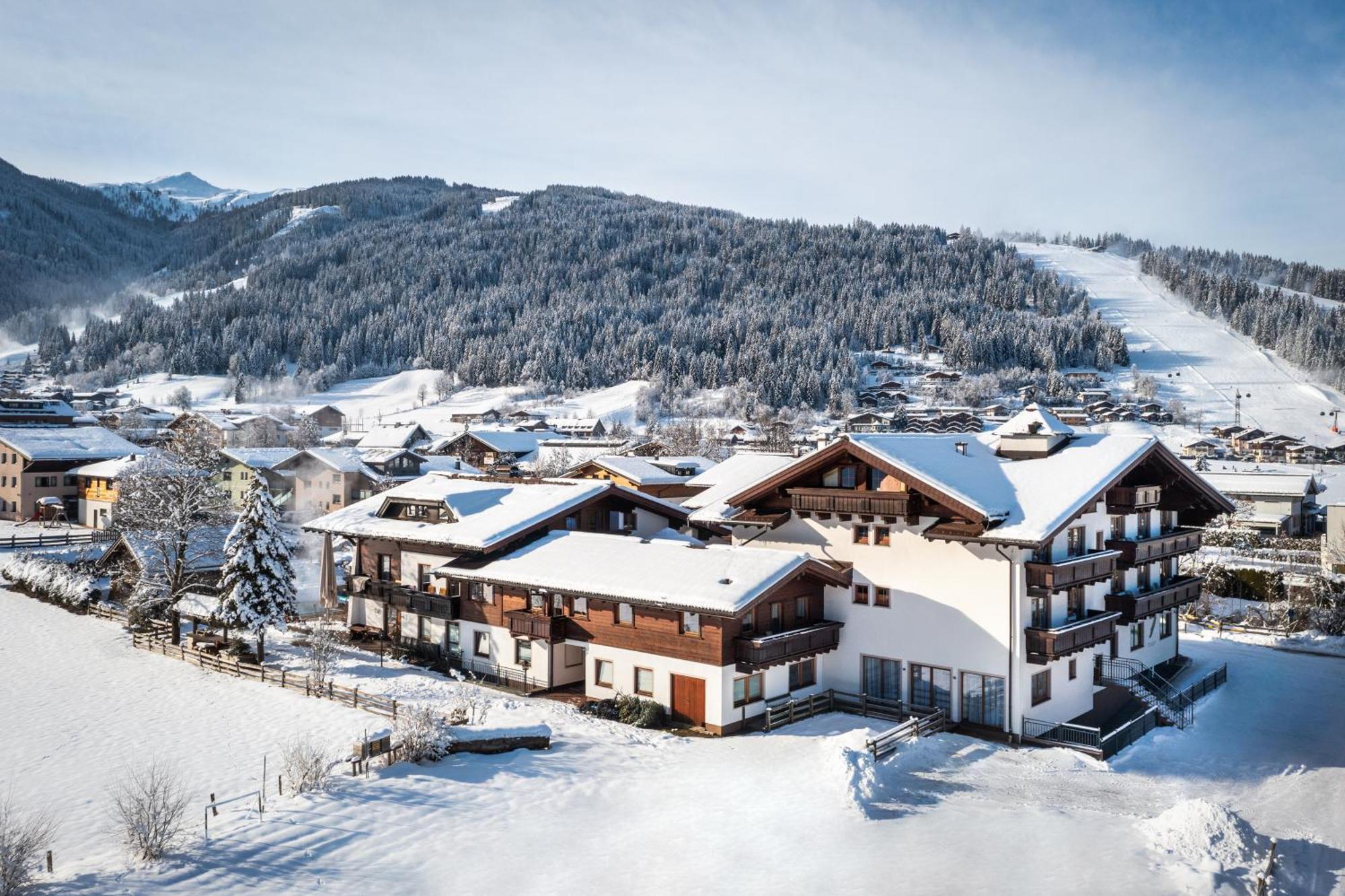 Hotel Bergzeit By Seven Flachau Esterno foto